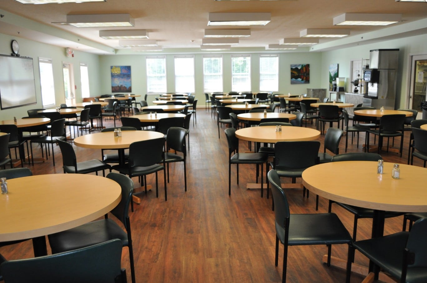WARM LUNCH AREA