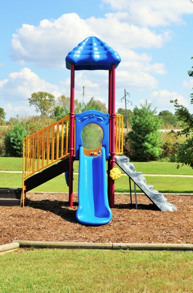WARM PLAYGROUND EQUIPMENT